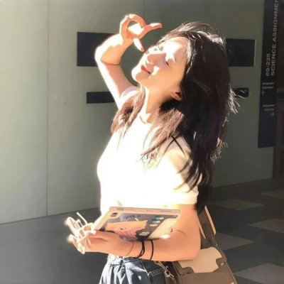 四岁小太后每天都想母慈子孝